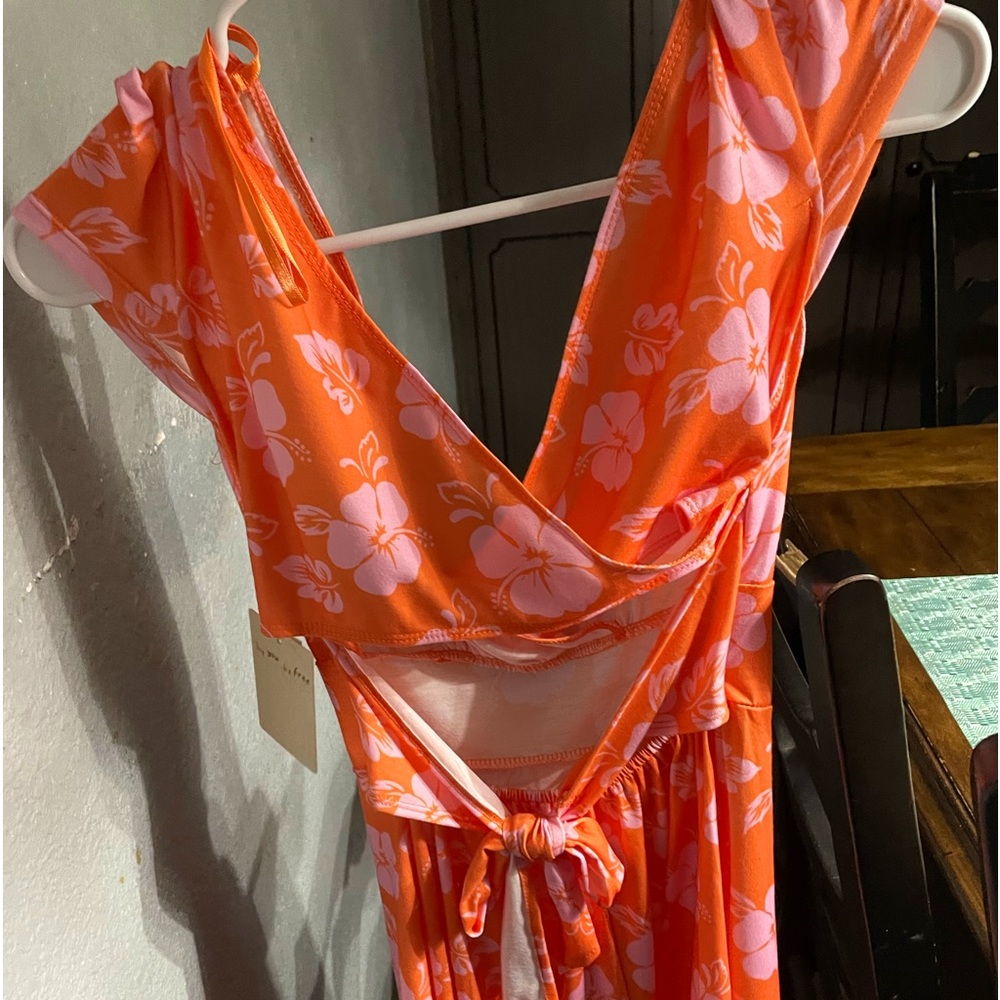 Dress - Picture 2 of 5
